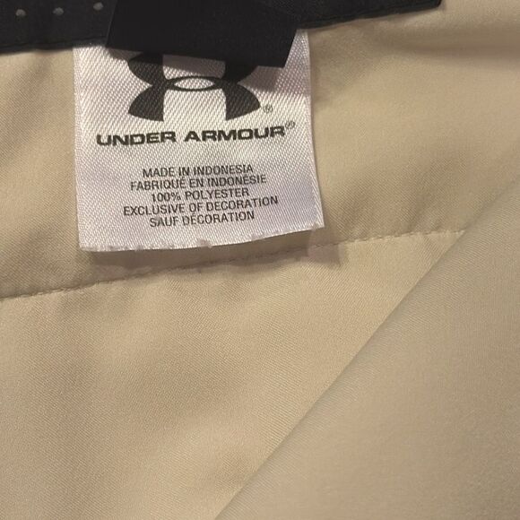 Under Armour Off White Golfing Shorts Size 40 Men’s - Picture 3 of 5